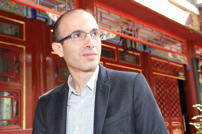Harari1.jpg