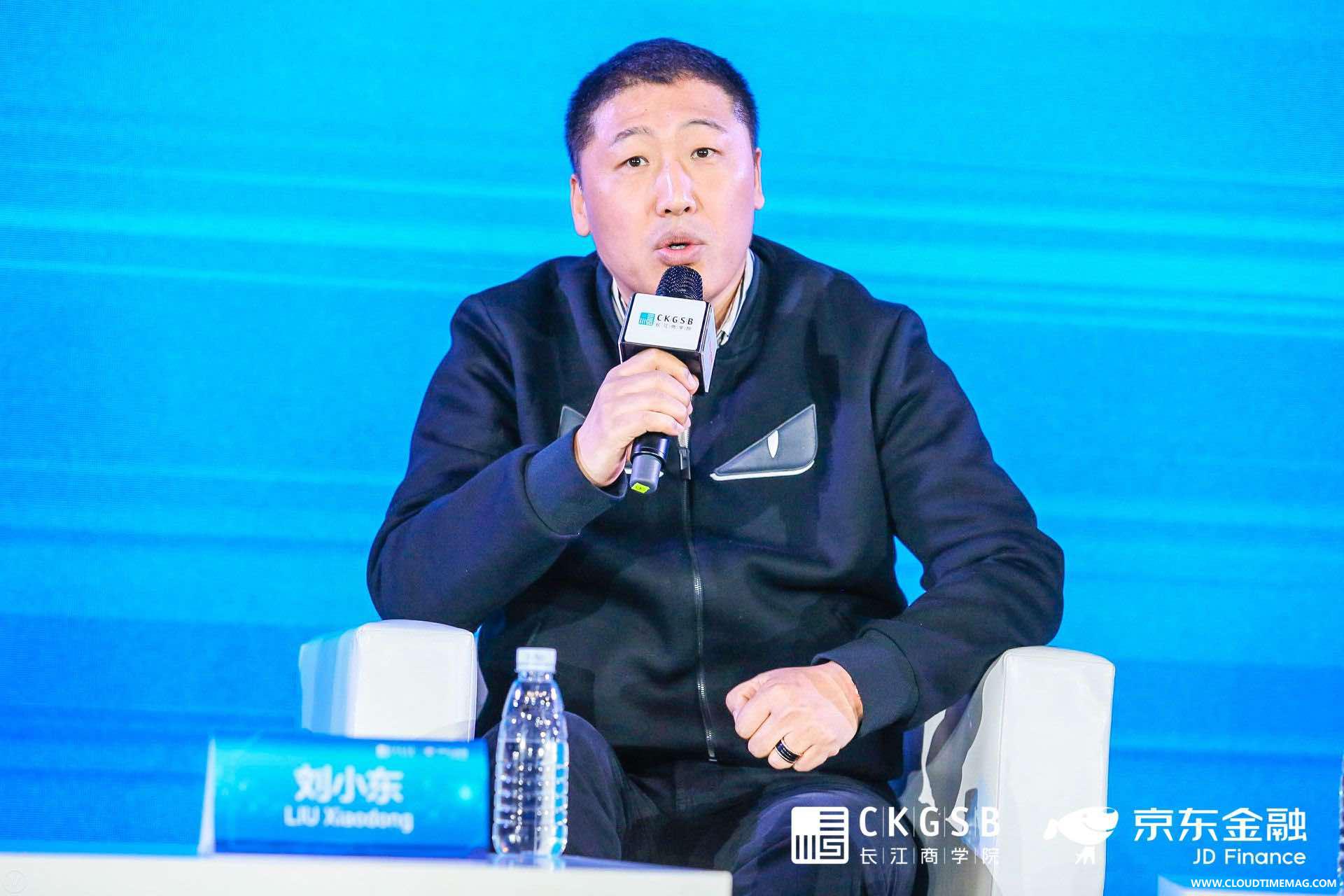 刘小东.jpg