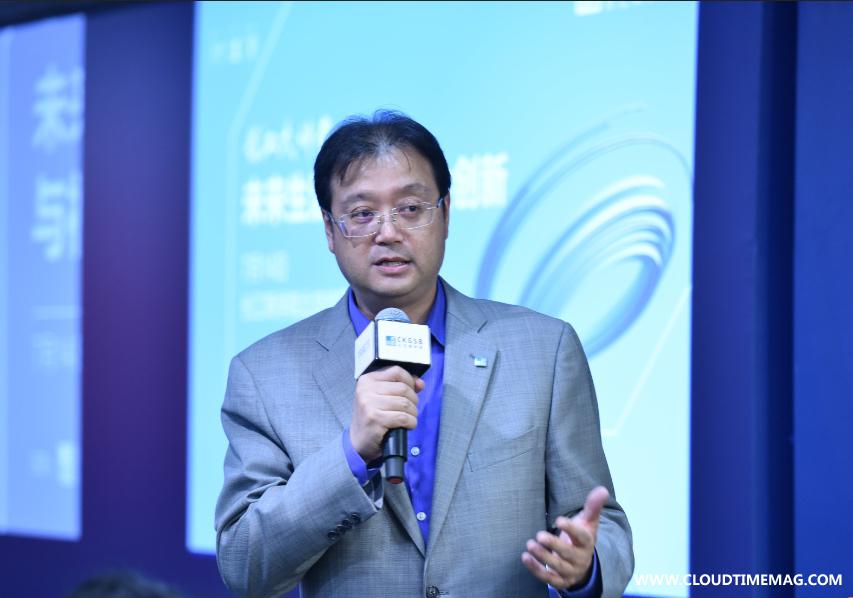 周立-长江商学院助理院长的副本.jpg