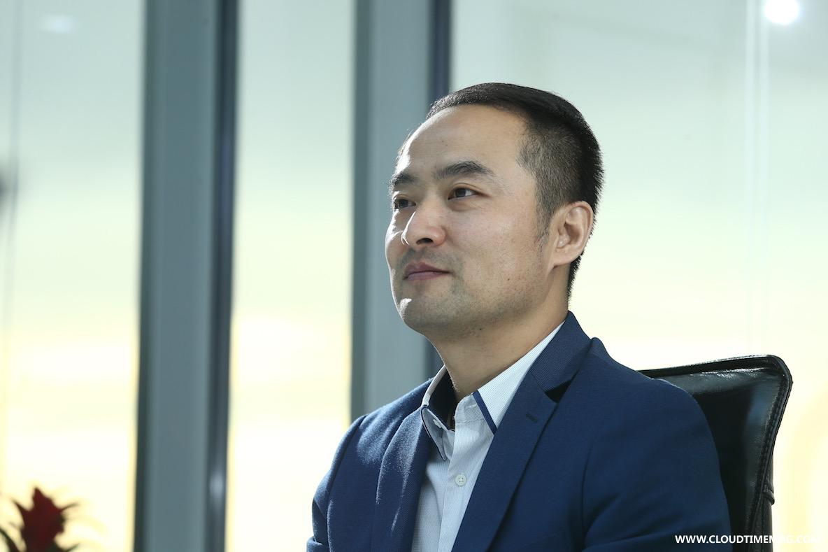 李.jpg
