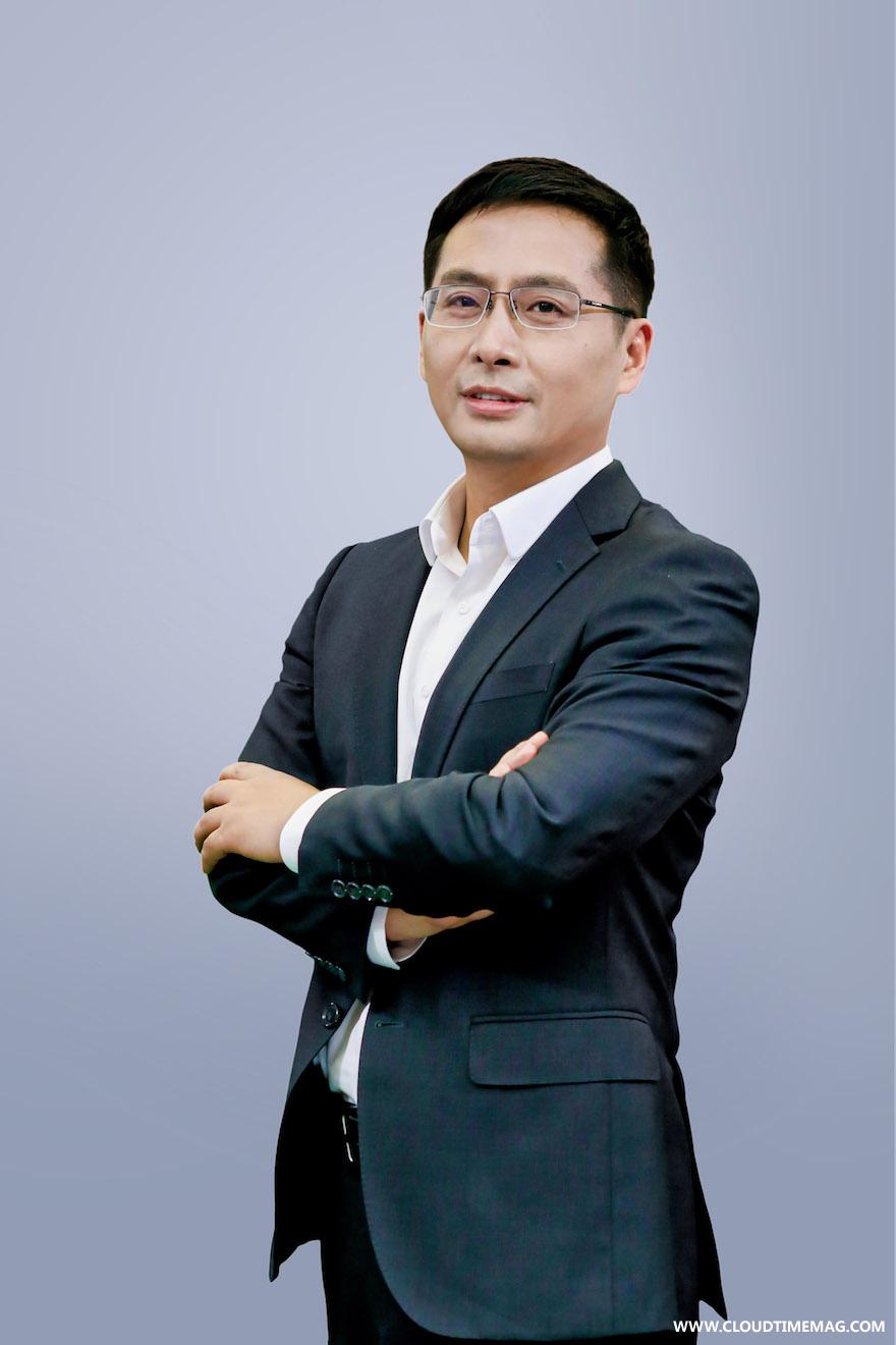 刘钢1.JPG