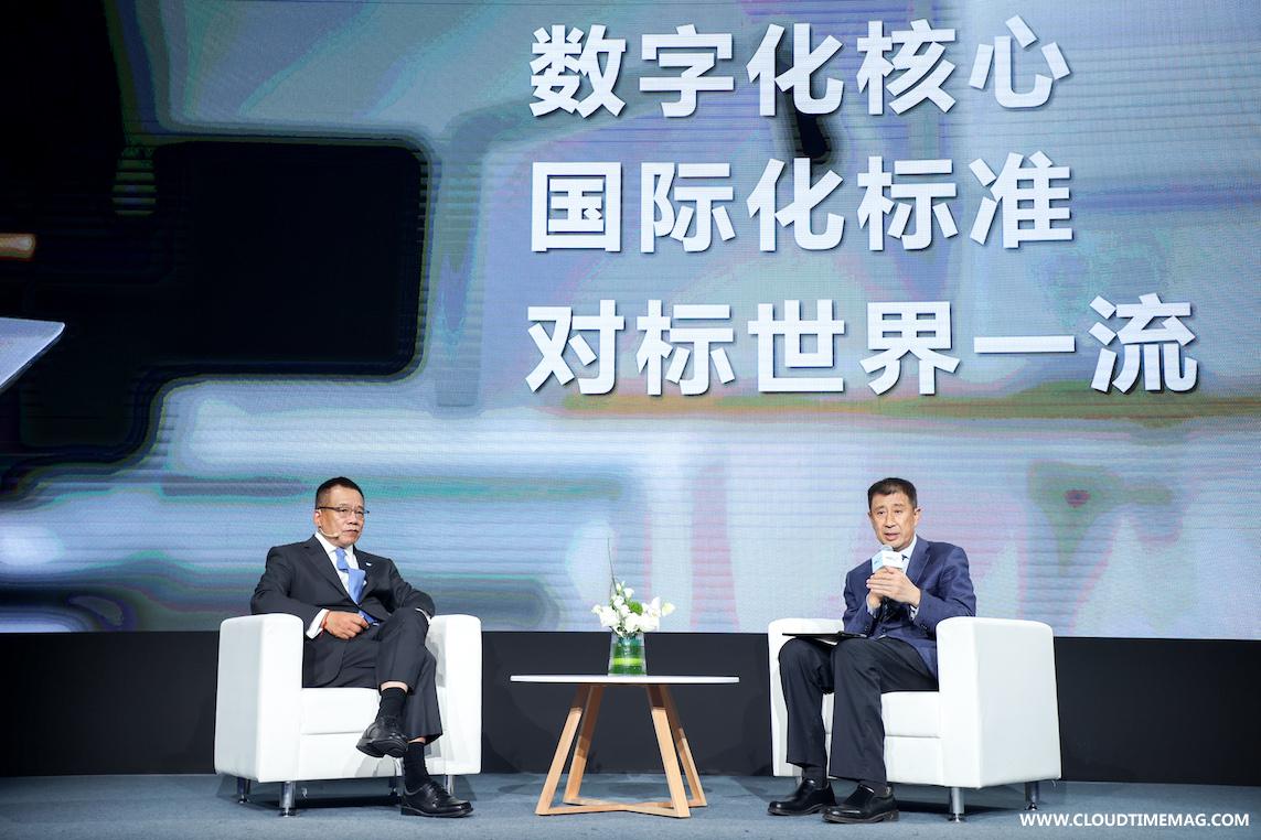 对话左春.jpg